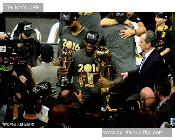 詹姆斯谈园区生活：团结一致的我们更有决心争夺总冠军