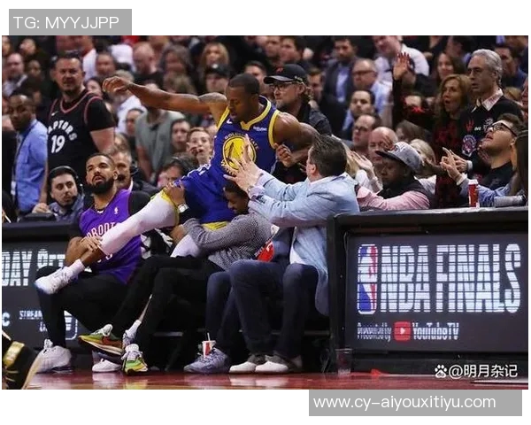 詹姆斯与斯波共同探讨现代篮球的节奏与空间的重要性