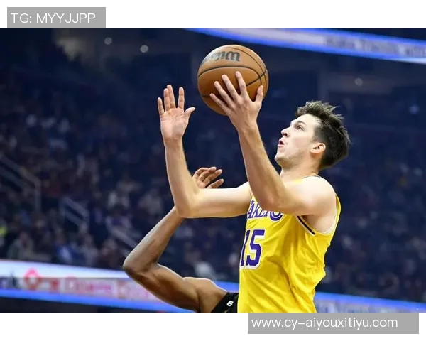 里夫斯谈轮换不足的挑战强调全队拼尽全力应对困难局面